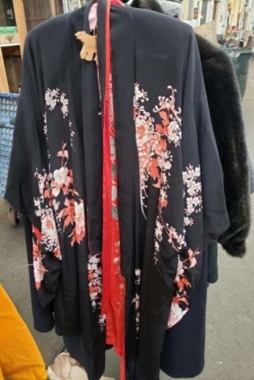 Silk Reversible Kimono Style Robe. Maybe Sz Medium