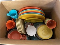 Vintage plastic dinnerware.