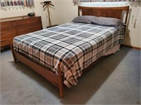 MCM Broyhill Premier bed