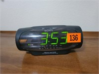 Alarm/clock radio