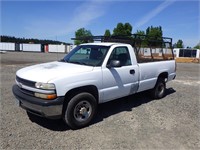 2001 Chevrolet Silverado 8' S/A Pickup Truck