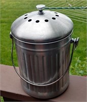 Stainless Steel Compost Bucket With Carbon Filter