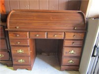 Roll Top Desk w/t 6 Drawers 41"Tall 45" Long 22"De