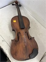 Violin / Fiddle - do not see any wording on
