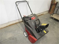 YARDMACHINE 123cc 21" SNOWBLOWER