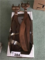 WOODEN CATS WALL HANGINGS 2