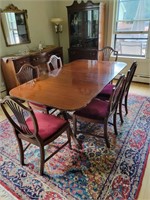 DINNING TABLE WITH PADS
