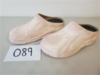 Women's Pink & White Swirl Klogs -Size 8