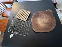 Pampered Chef Pizza Stone and Cooling Racks
