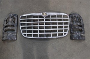 2005 Chysler 300 Grill & Ram Tail Light covers