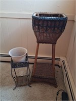 Wicker Fern Stand & Plant Stand