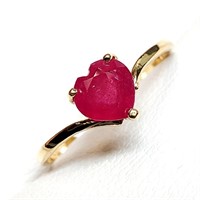 10K Yellow Gold Ruby Red Heart Shaped Ring SZ.7