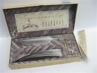 The Writing Collection 6 Quill Pen Set w/ Box