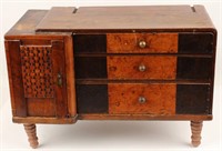 20TH CENTURY WOODEN FOOTED JEWELRY BOX