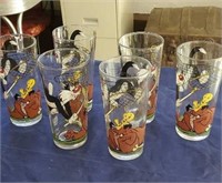 Sylvester & tweedy glass set