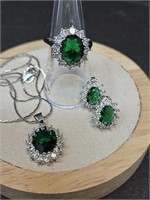 EMERALD COLOR & CLEAR GEMSTONE  NECKLACE, POST