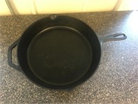 LODGE CAST IRON PAN