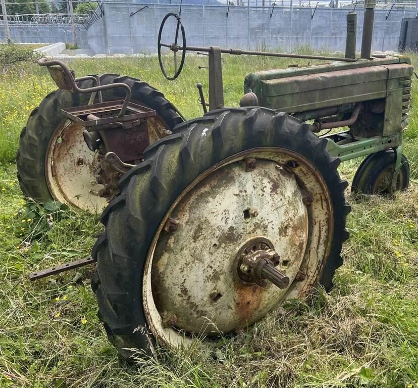 Vintage John Deere Tractor, Missing Some Pieces