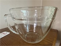 Glass Anchor Hocking measuring cup