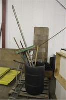 BARREL OF ASSORTED YARD AND GARDEN TOOLS