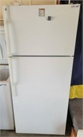 GE Refrigerator w/ Top Mount Freezer