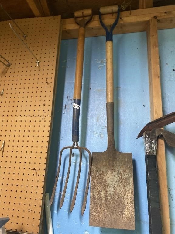 Sharpshooter shovel and pitchfork