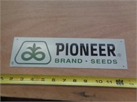 METAL SIGN 3 1/4" X11 3/4" PIONEER BRAND SEEDS