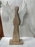 Wooden angels 19.5x9