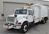 2001 International 4900 6X4 Garbage Truck