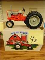 1/16 Toy Farmer 1986 For 901 Tractor (NIB)