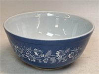 Pyrex 403 Colonial Mist Nesting Bowl