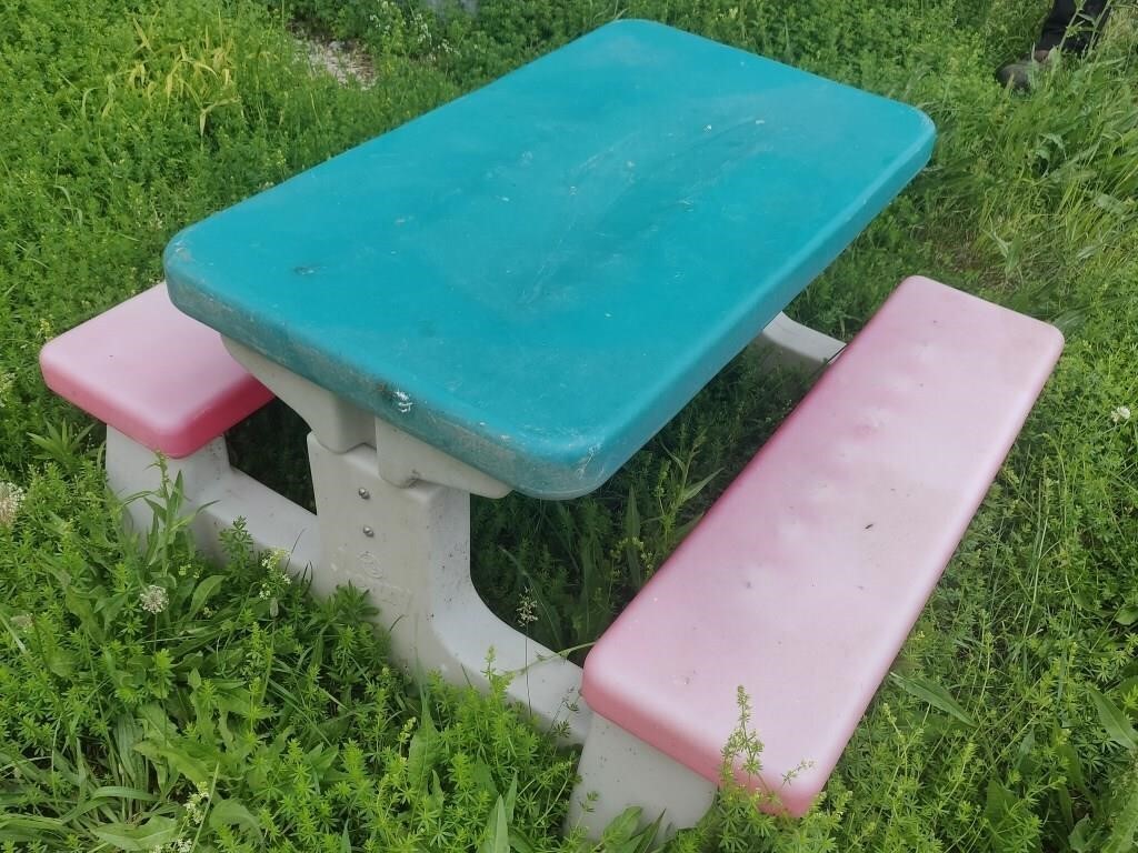 Kids Picnic Table