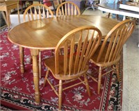 Vintage Oak Dining Room Table w/ 4 Chairs