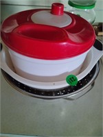 2 Colanders and Salad Spinner Kitchen