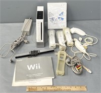 Nintendo Wii & Video Game Accessories
