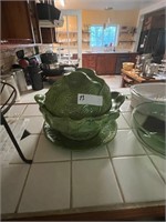 Ceramic lettuce bowl and plate