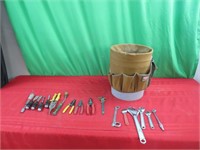 Tool bucket w/ adjustable wrenches
