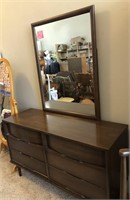 Dresser with mirror & 6 drawers