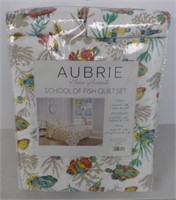Aubrie School of Fish quilt set. Full/queen.