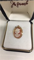 14KT Gold & Shell Cameo Pendant