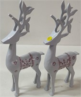 2 Metal Reindeer