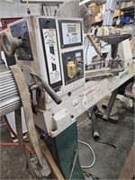 Grizzly 22"x42" Variable speed Wood Lathe. 220V.