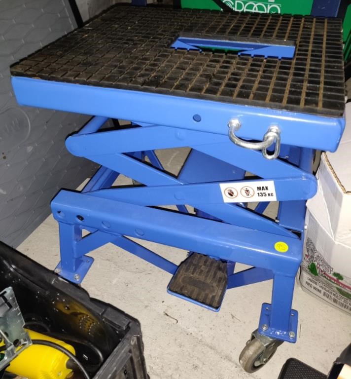 June 18/24 Online Tool Auction