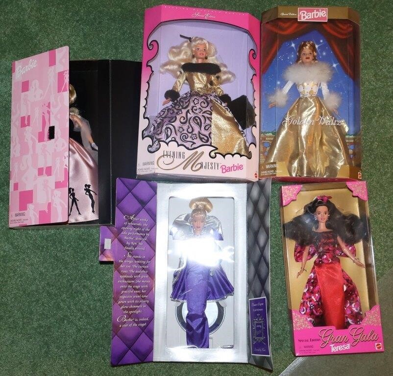 5pc Collectible Barbies