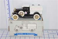 FORD MODEL A TANKER 1/25 SCALE  DIE CAST BANK