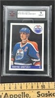 1985/86 TOPPS Wayne Gretzky Hockey. Graded 9