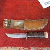Vintage Fixed blade hunting knife w/sheath.