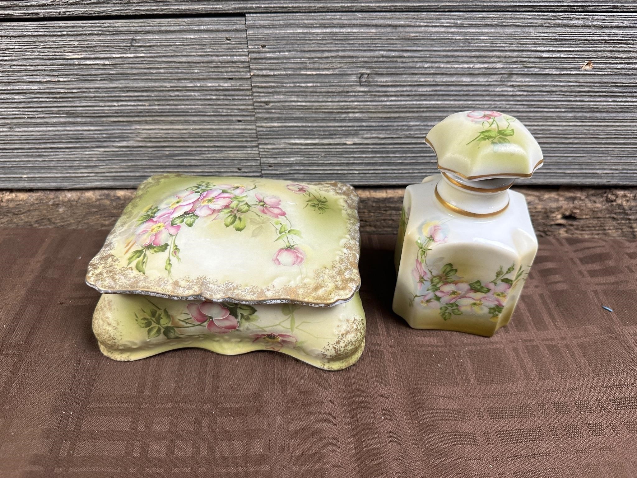 June 29 Fantastic Antique Auction-Crocks,Glassware,Furniture