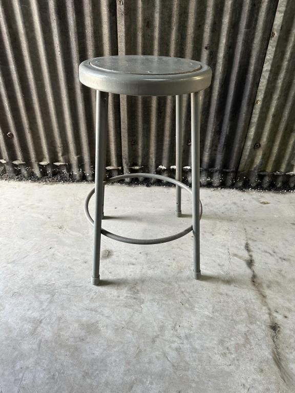 solo metal barstool