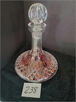 Wine decanter with glass beads